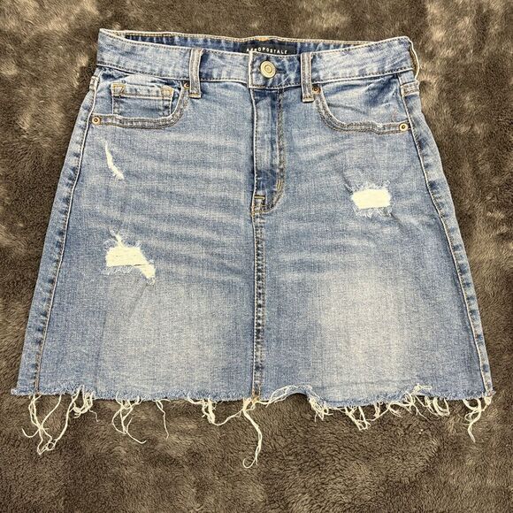 Aeropostale Distressed Denim Jean Skirt Size 0 - Picture 1 of 3